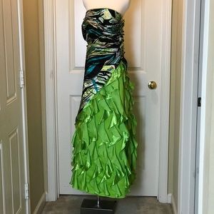Jump Apparel_Strapless_Ruffled _Size 1/2